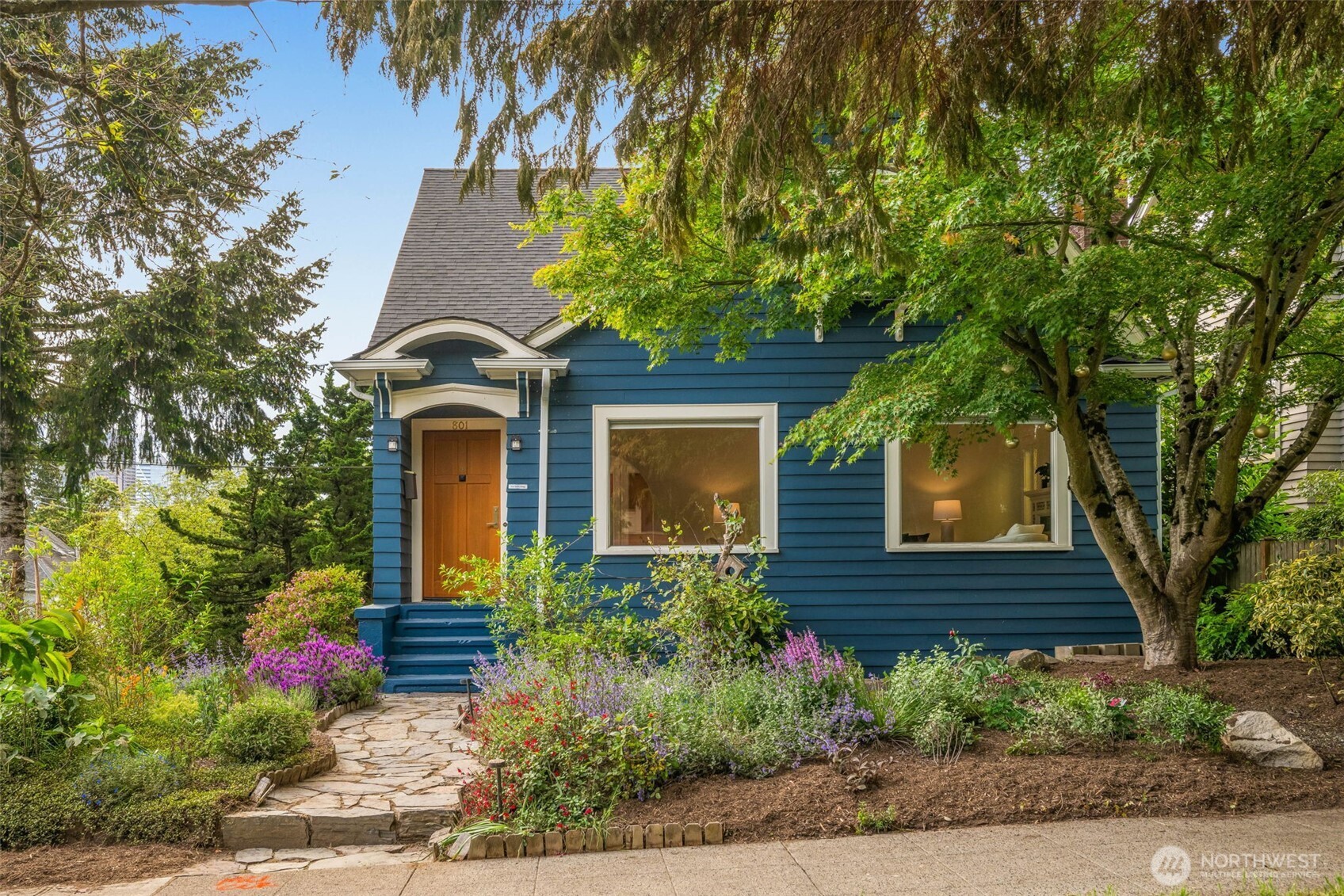 801 16th Avenue Seattle WA 98122