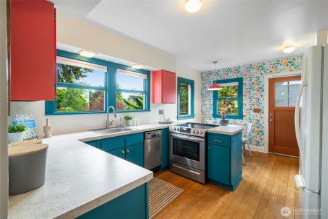 801 16th Avenue Seattle WA 98122