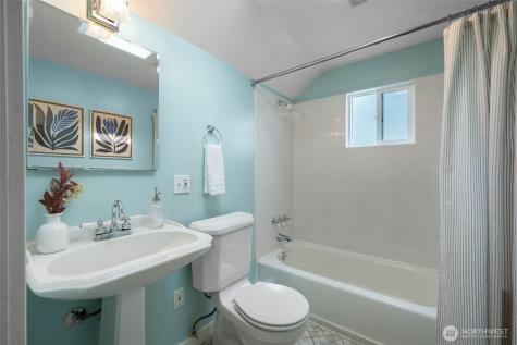801 16th Avenue Seattle WA 98122