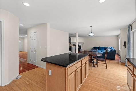 23412 SE 260th Court Maple Valley WA 98038