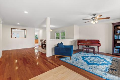 23412 SE 260th Court Maple Valley WA 98038