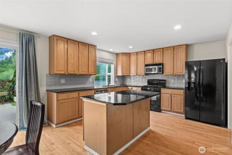 23412 SE 260th Court Maple Valley WA 98038