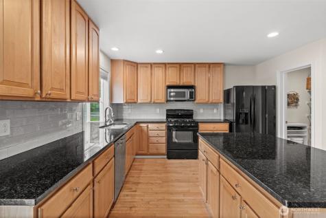 23412 SE 260th Court Maple Valley WA 98038