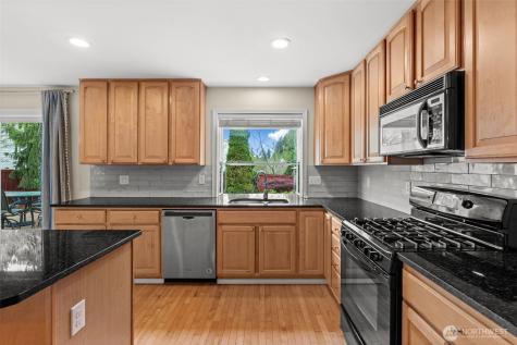 23412 SE 260th Court Maple Valley WA 98038