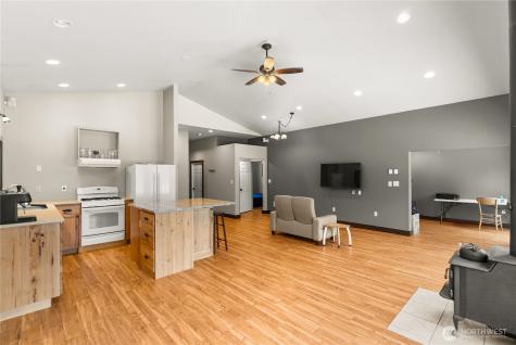 21 Twin Lakes Drive Winthrop WA 98862
