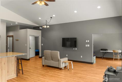 21 Twin Lakes Drive Winthrop WA 98862