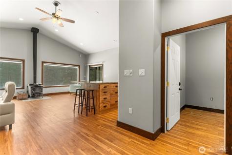 21 Twin Lakes Drive Winthrop WA 98862