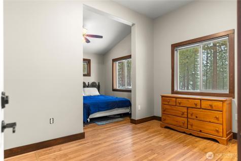 21 Twin Lakes Drive Winthrop WA 98862