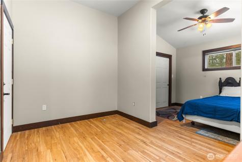 21 Twin Lakes Drive Winthrop WA 98862