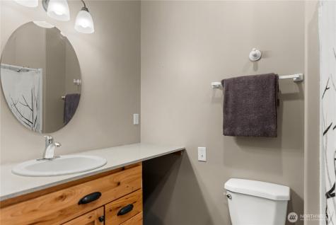 21 Twin Lakes Drive Winthrop WA 98862