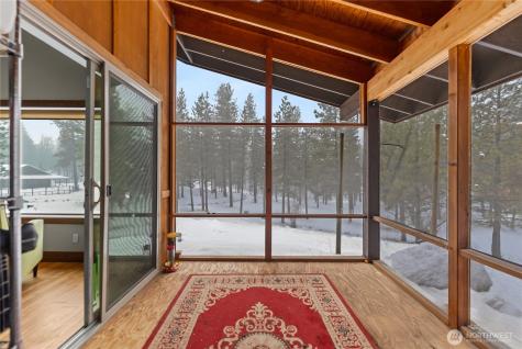 21 Twin Lakes Drive Winthrop WA 98862