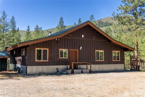 21 Twin Lakes Drive Winthrop WA 98862