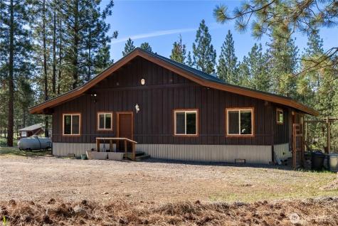 21 Twin Lakes Drive Winthrop WA 98862