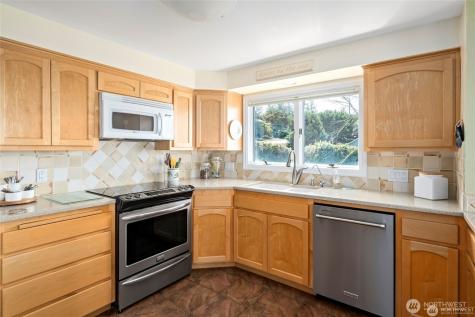 1505 West Beach Road Oak Harbor WA 98277