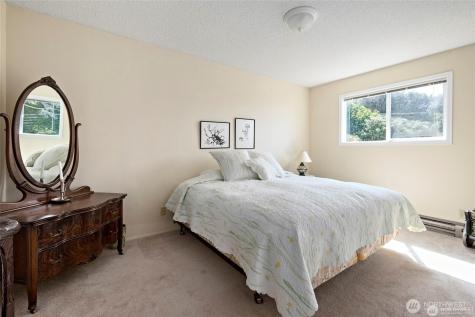 1505 West Beach Road Oak Harbor WA 98277