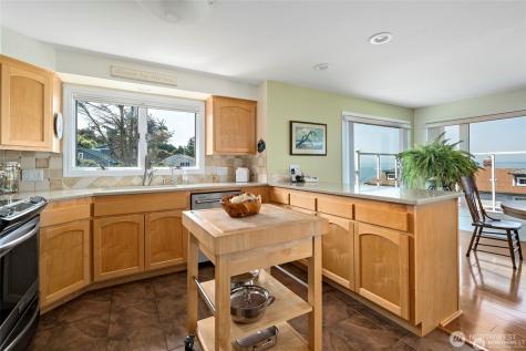 1505 West Beach Road Oak Harbor WA 98277