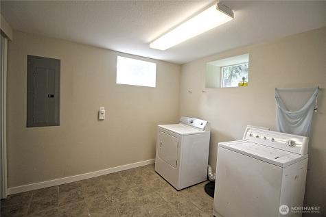 5722 119th Avenue E Puyallup WA 98372
