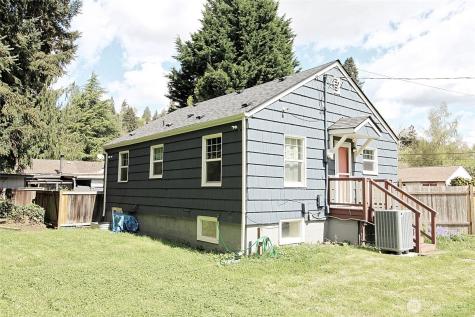 5722 119th Avenue E Puyallup WA 98372