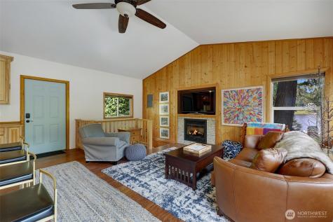 292 NE Lake Drive Tahuya WA 98588