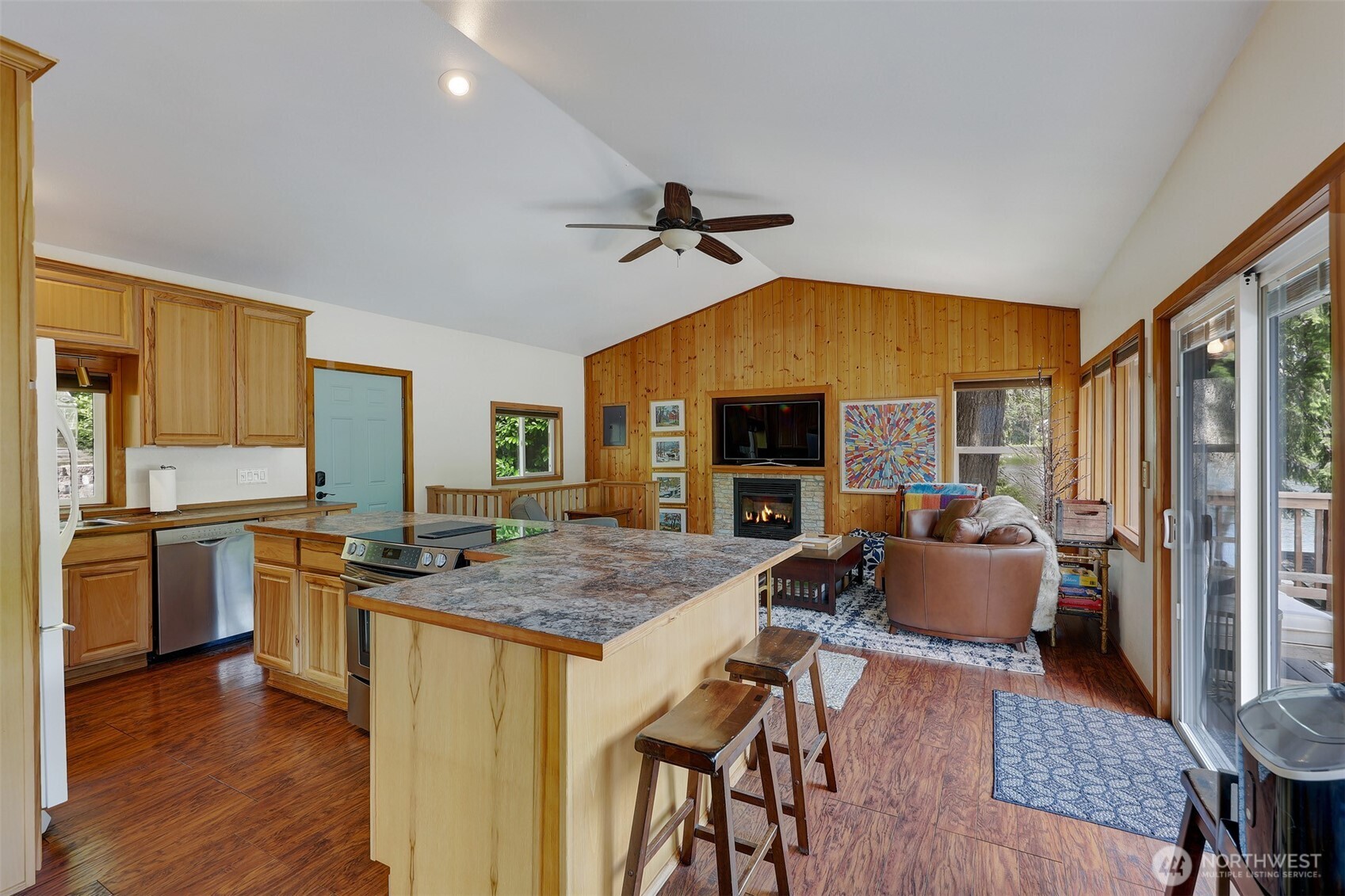 292 NE Lake Drive Tahuya WA 98588
