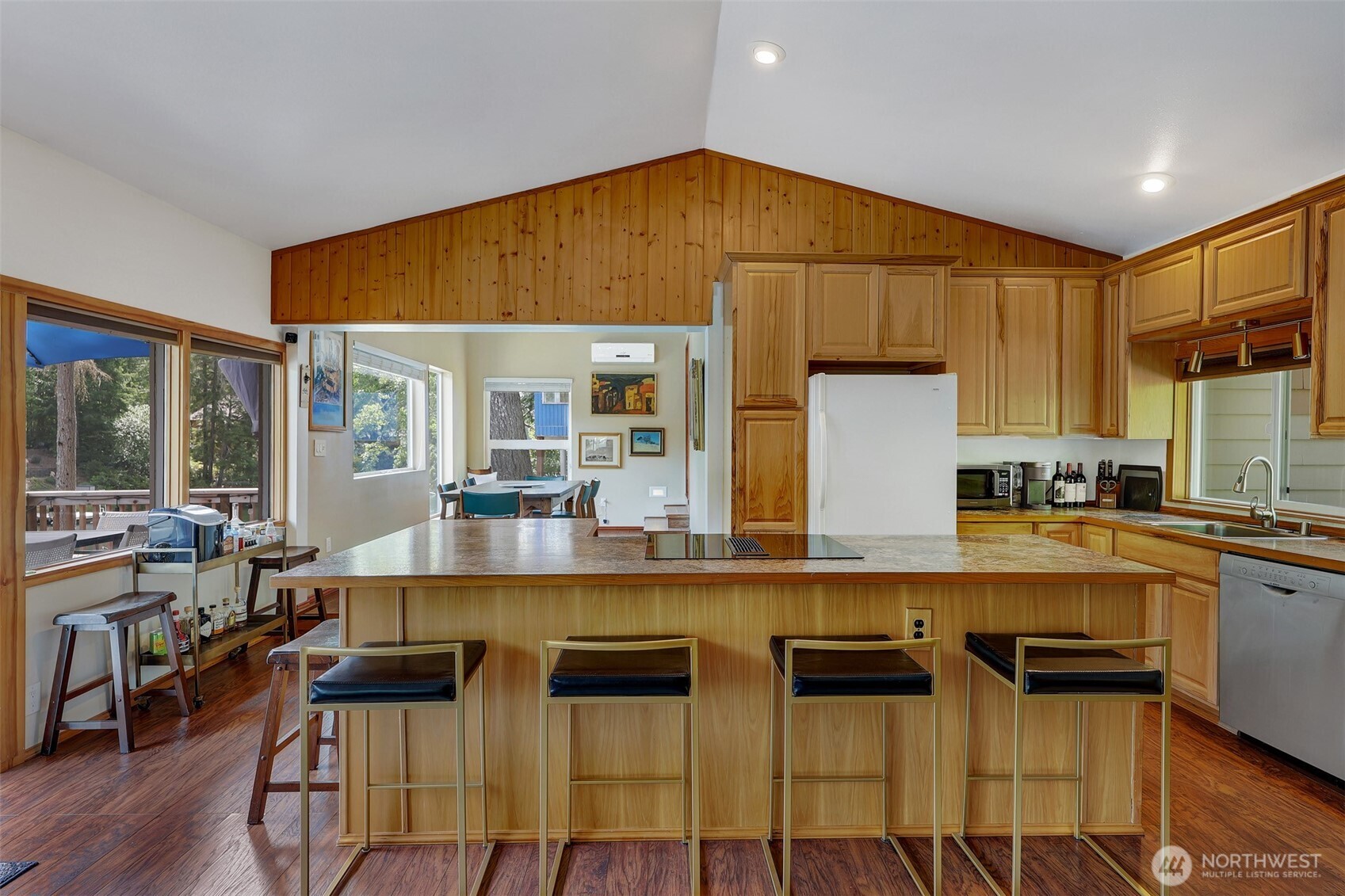 292 NE Lake Drive Tahuya WA 98588