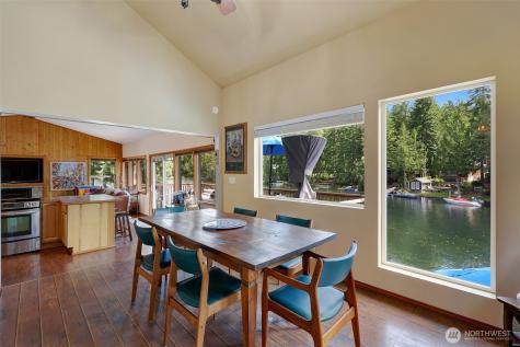 292 NE Lake Drive Tahuya WA 98588