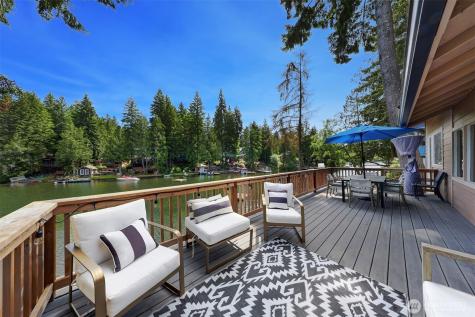 292 NE Lake Drive Tahuya WA 98588