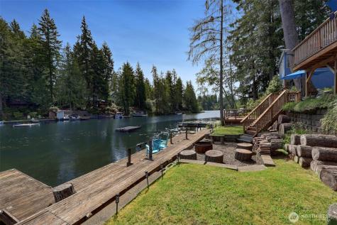 292 NE Lake Drive Tahuya WA 98588
