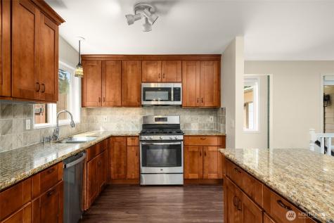 16204 Main Street Bellevue WA 98008