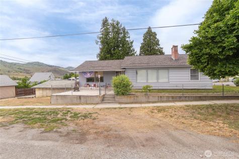 417 N Sanders Street Chelan WA 98816