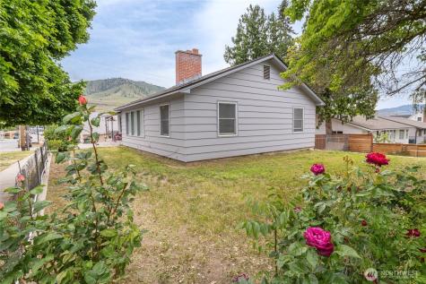 417 N Sanders Street Chelan WA 98816