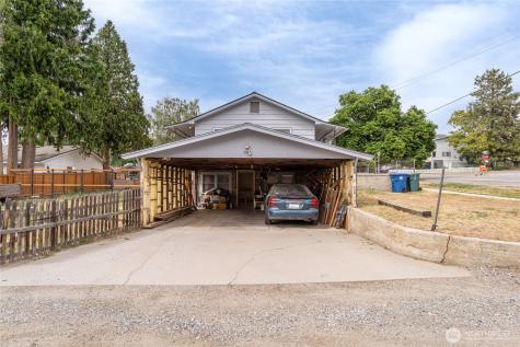417 N Sanders Street Chelan WA 98816