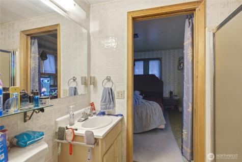 417 N Sanders Street Chelan WA 98816