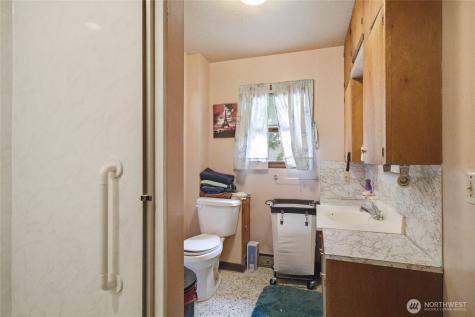 417 N Sanders Street Chelan WA 98816