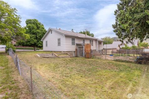 417 N Sanders Street Chelan WA 98816