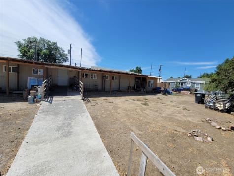 9951 Highland Drive NE Moses Lake WA 98837