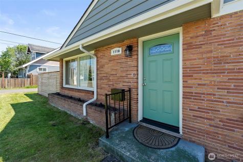 1116 W 1st Street Centralia WA 98531