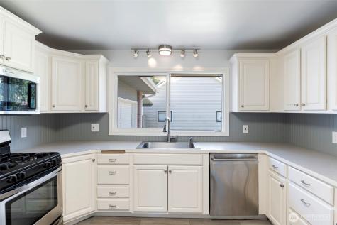 1116 W 1st Street Centralia WA 98531