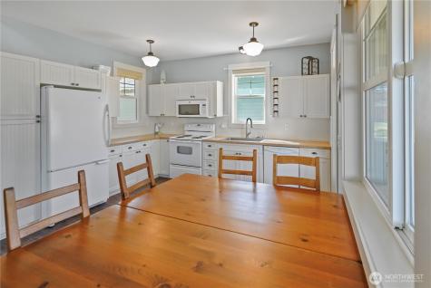 105 Flip Flop Lane Oroville WA 98844