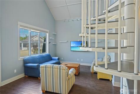 105 Flip Flop Lane Oroville WA 98844