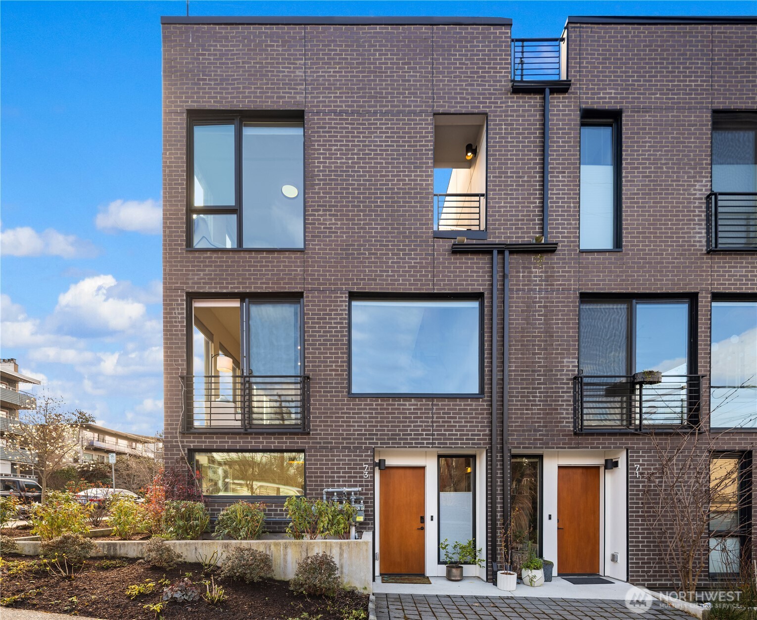 73 E Lynn Street Seattle WA 98102