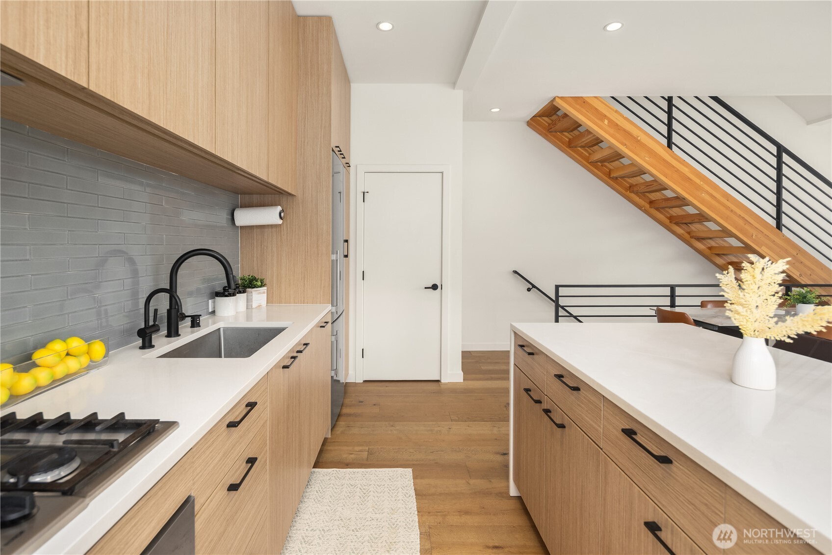 73 E Lynn Street Seattle WA 98102