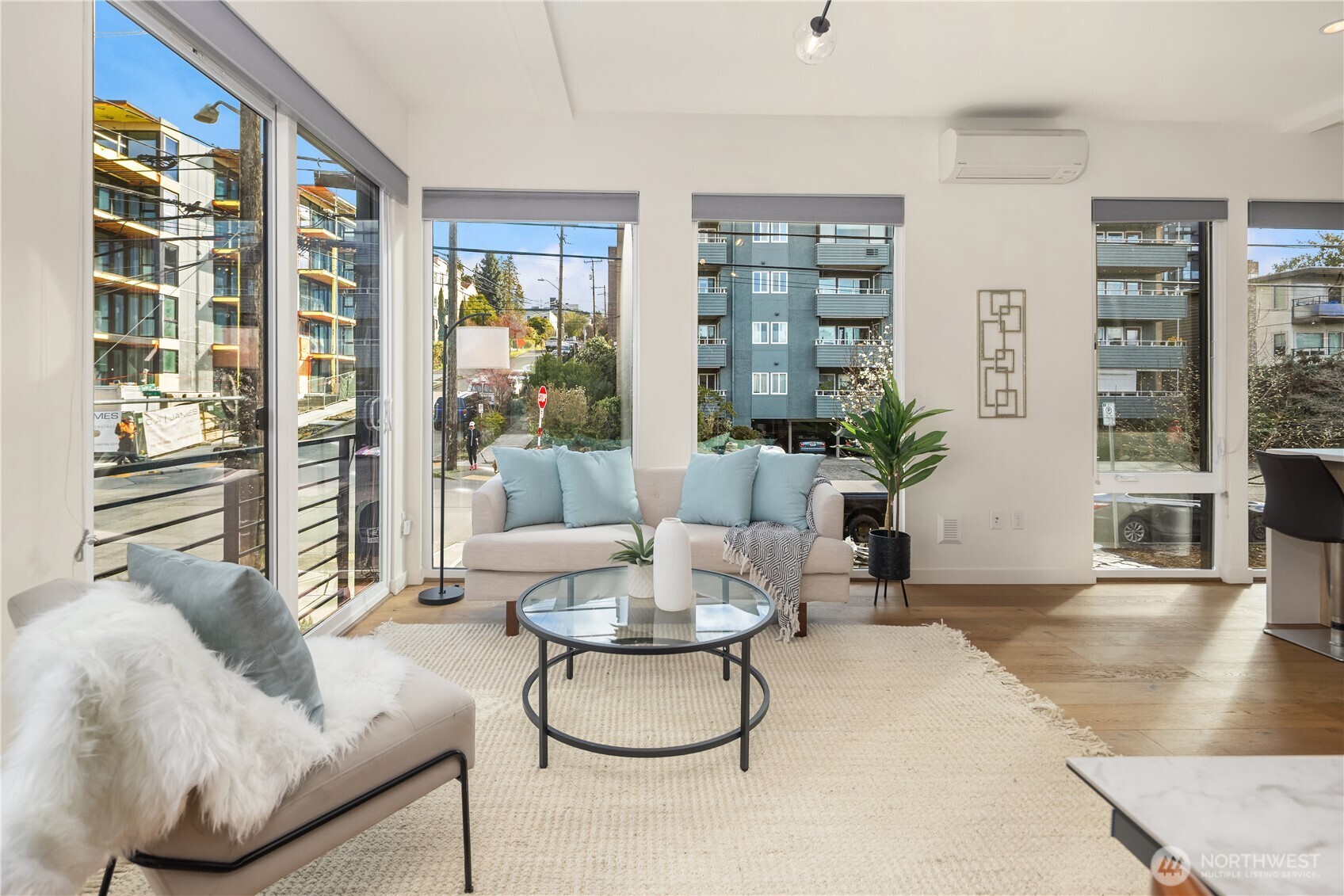 73 E Lynn Street Seattle WA 98102
