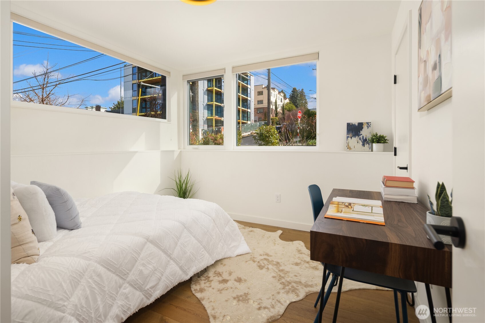 73 E Lynn Street Seattle WA 98102