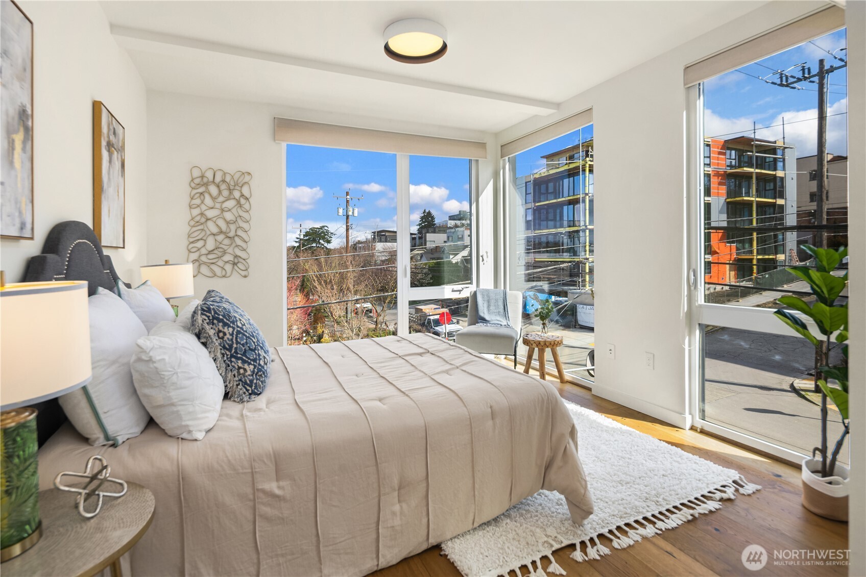 73 E Lynn Street Seattle WA 98102
