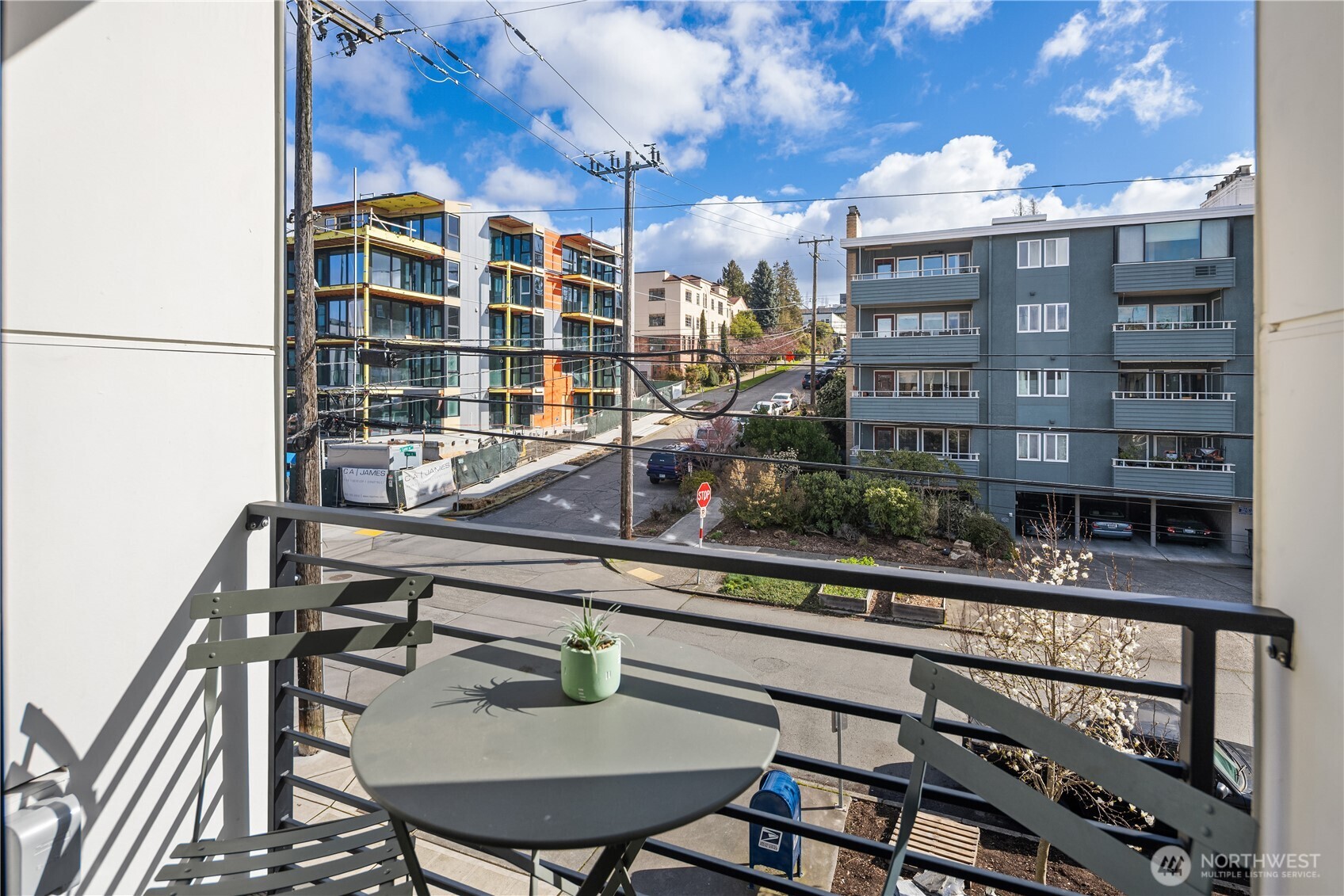 73 E Lynn Street Seattle WA 98102