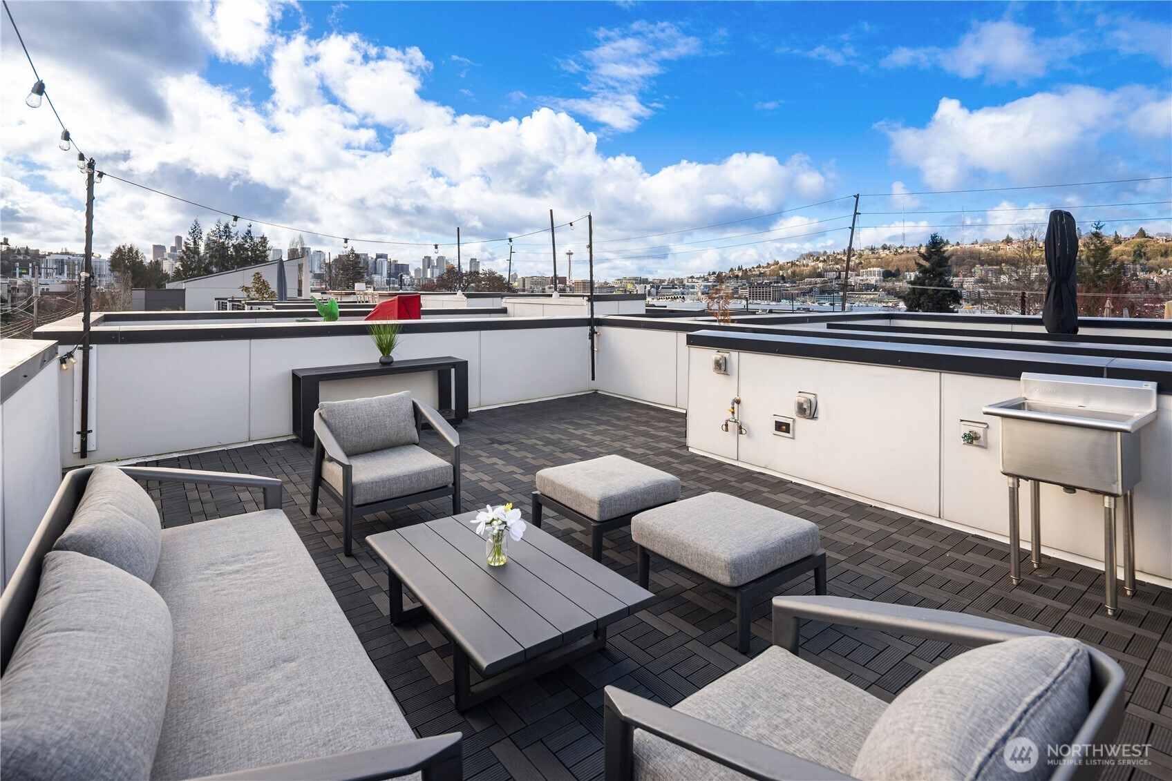 73 E Lynn Street Seattle WA 98102