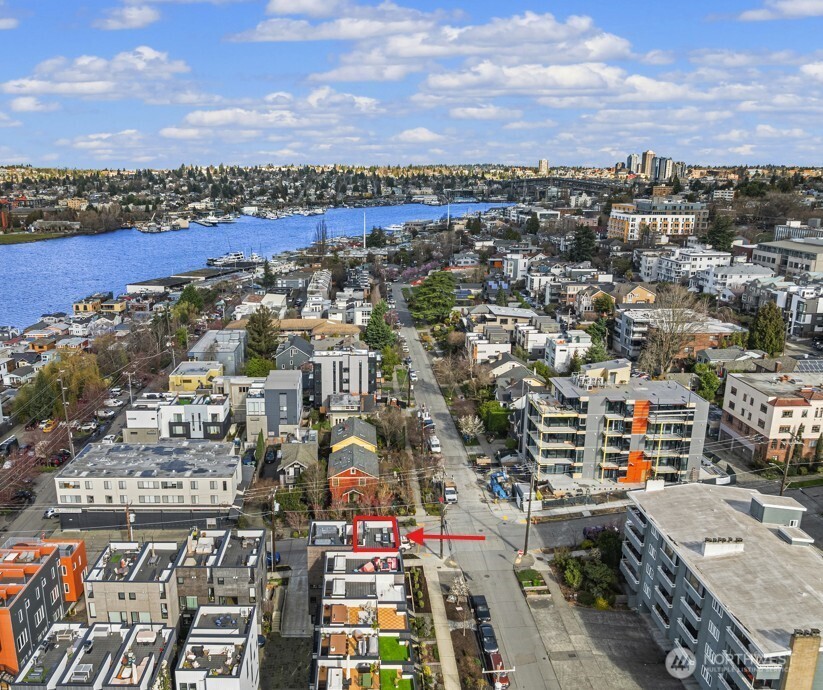 73 E Lynn Street Seattle WA 98102