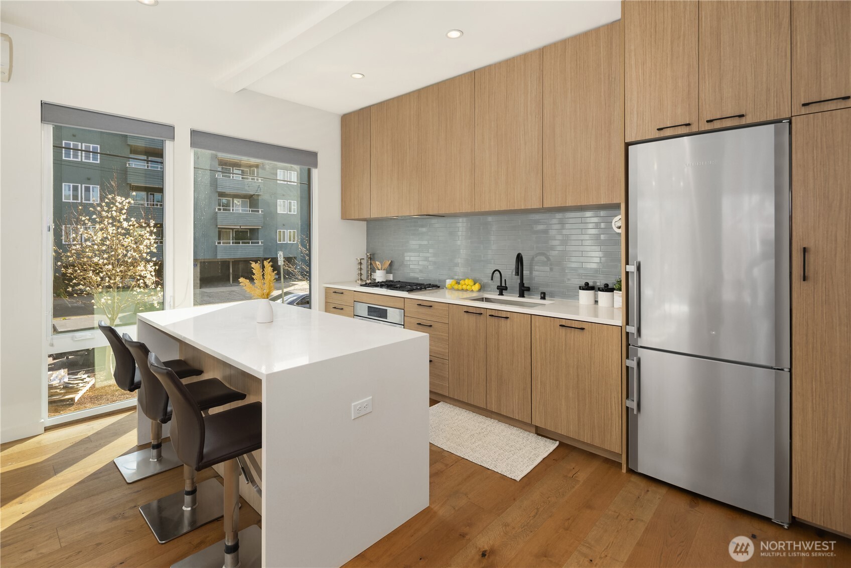 73 E Lynn Street Seattle WA 98102