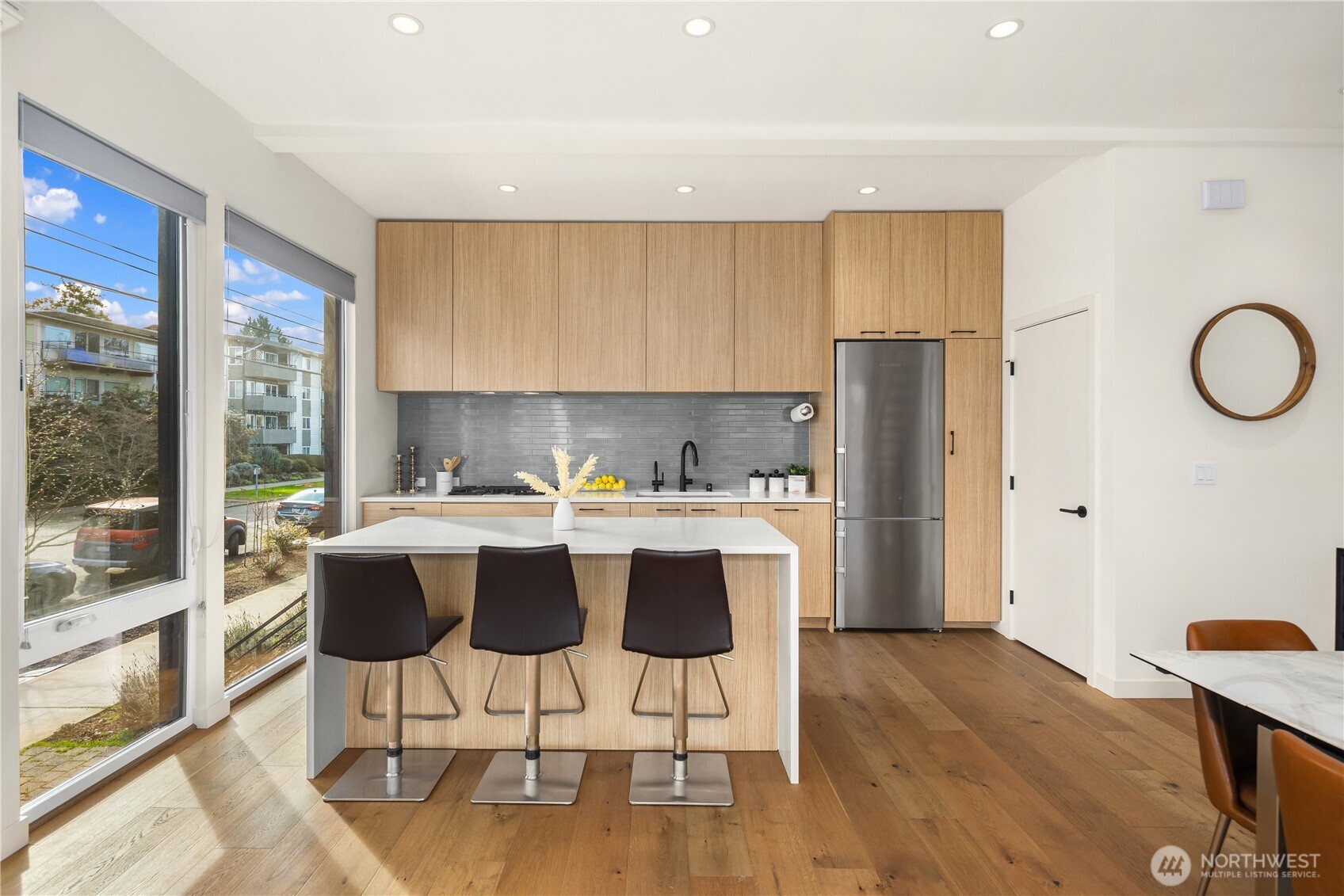 73 E Lynn Street Seattle WA 98102
